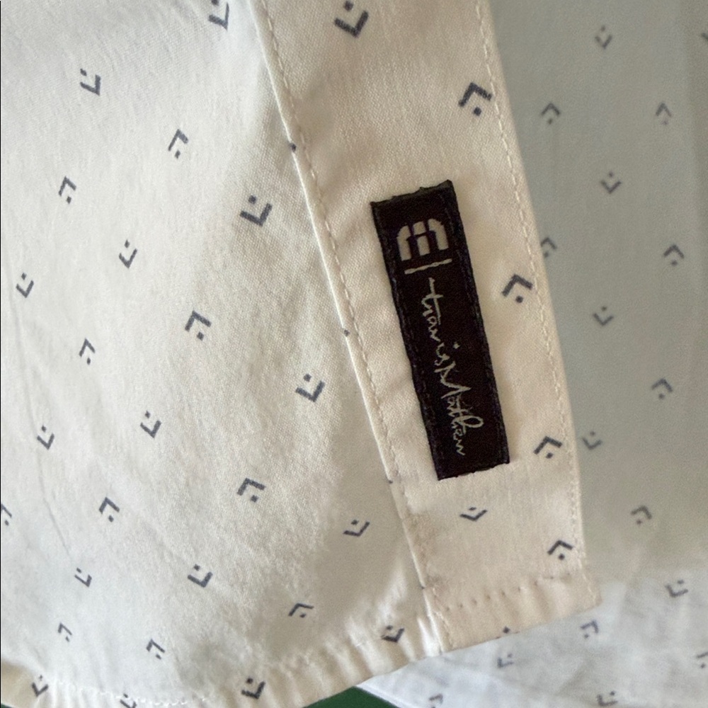 Travis Mathew Geo Print Mens L Short Sleeve Cotton Woven Golf Summer Relax - Picture 5 of 10